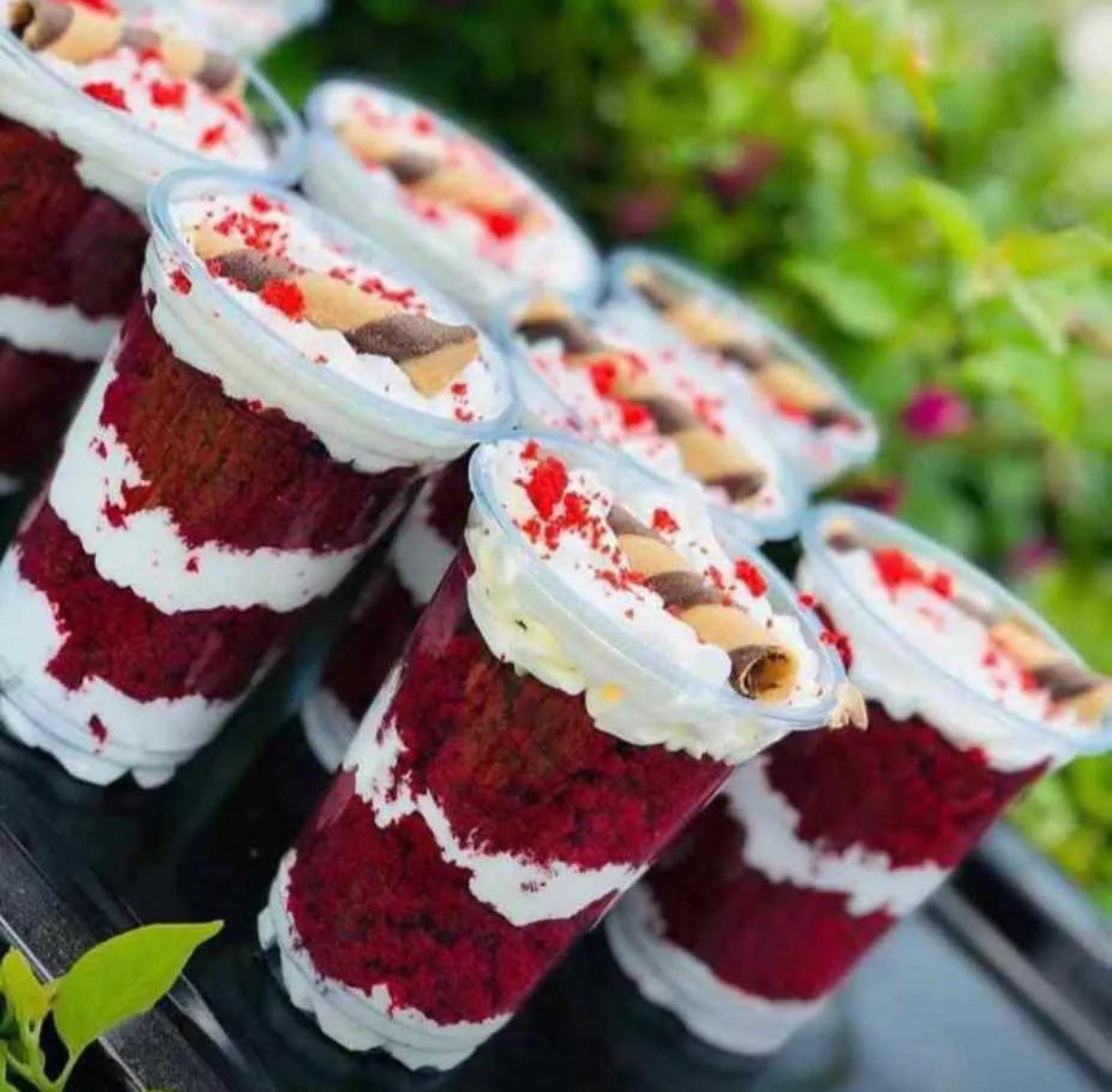 Cake parfait dessert